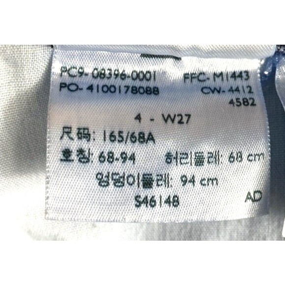 Levi’s Classic Shorts Women’s Denim Casual 4" Inseam Zipper Fly 5 Pocket Size 4 - Picture 13 of 14